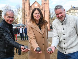 Bouleplatz auf Luisenplatz wieder geöffnet: Bahnen und Leihangebote kostenfrei nutzbar