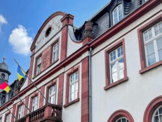 Eltville: Stadtverwaltung am Sektfestmontag nur vormittags erreichbar