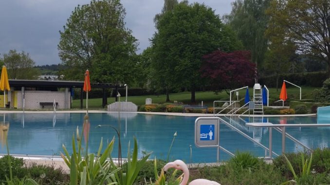Freibad in Hahn öffnet am 16. Mai nach energetischer Sanierung