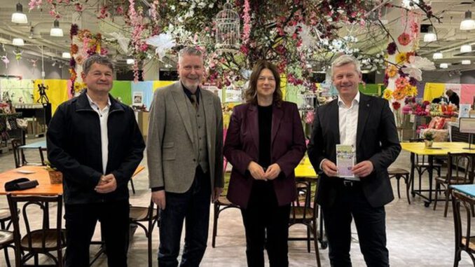 Frühlingsmarkt in Langgasse weckt Leben im ehemaligen SportScheck-Gebäude Frühlingsmarkt in Langgasse weckt Leben im ehemaligen SportScheck-Gebäude