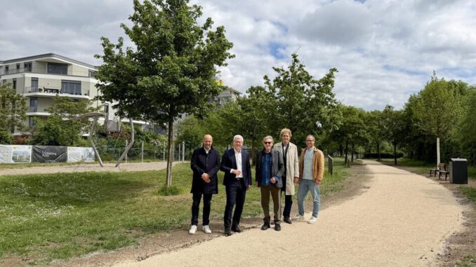 Kastel: Neue Fuß und Radwege verbinden Helling Höfe mit Rheinpromenade