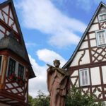 Kopf der Nepomuk-Statue in Erbach nach Vandalismus wieder befestigt
