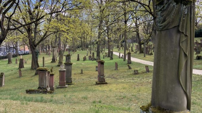 Mainz: Führungen auf dem Alten Jüdischen Friedhof zum UNESCO Welterbetag