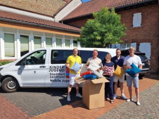 Rund 30 Kissen für Jugendtreffs in Wiesbadens östlichen Stadtteilen