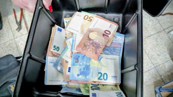 Wiesbaden beschlagnahmt illegale Spielautomaten und leitet Steuerprüfungen ein Wiesbaden beschlagnahmt illegale Spielautomaten und leitet Steuerprüfungen ein